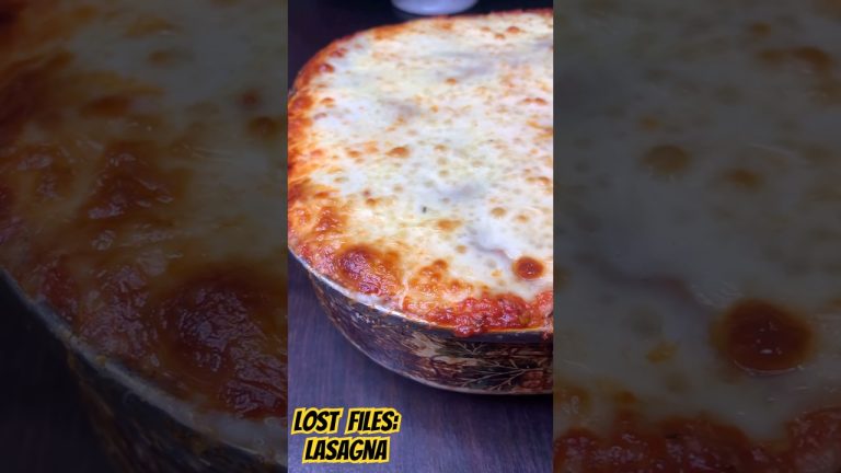 Who wants a slice of this Meaty, Cheesy, Lasagna? #food #cooking #foodie #shorts #tasty #easyrecipe