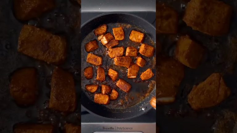 Beef Tikka Makhni with Rich Sauces A Flavorful Twist”🍗