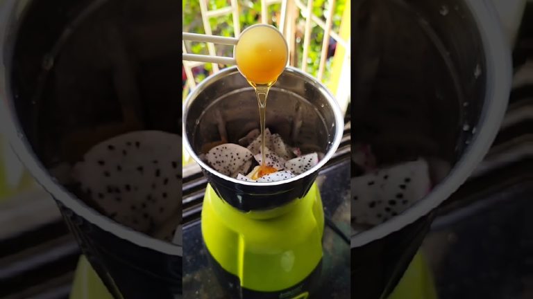 Dragon fruit and Banana Milkshake 😋 | Banana milkshake smoothie | #shorts