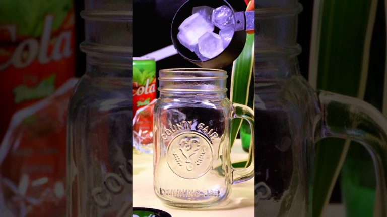 Making Avocado Milkshake #shorts #milkshake