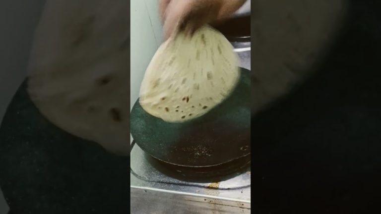 Rotiyan..😋🫠#food#streetfood#roti#foodie#indianfood#indianbread#recipe#paratha#rotirecipe #rotilover