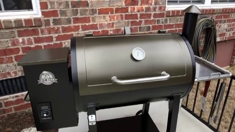Pit Boss 820 Deluxe Wood Pellet BBQ
