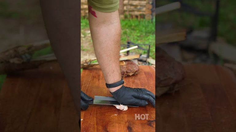 DIY Tongs for Great Osso Buco Steak Burger🔥 #shorts #bushcraft #food #cook #asmr