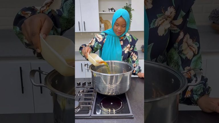 I made 50 packs of seafood fried rice for the less privileged 💖😍