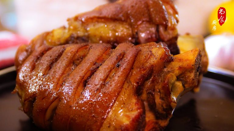 终于做出了完美的猪肘子💯比一般的红烧肘子好吃多了！中西合璧的肘子做法｜Mastered The Perfect Pork Hock/Pork Knuckle Recipe