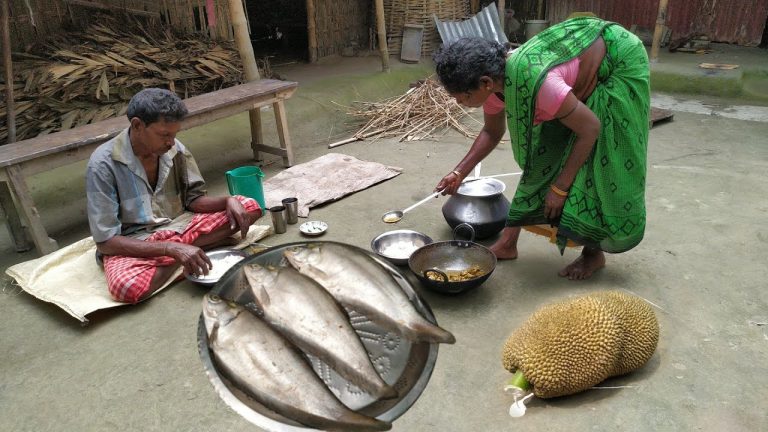 FISH RECIPE cooking and eating with RAW JACKFRUIT by santali tribe couple | indian rural lifestyle