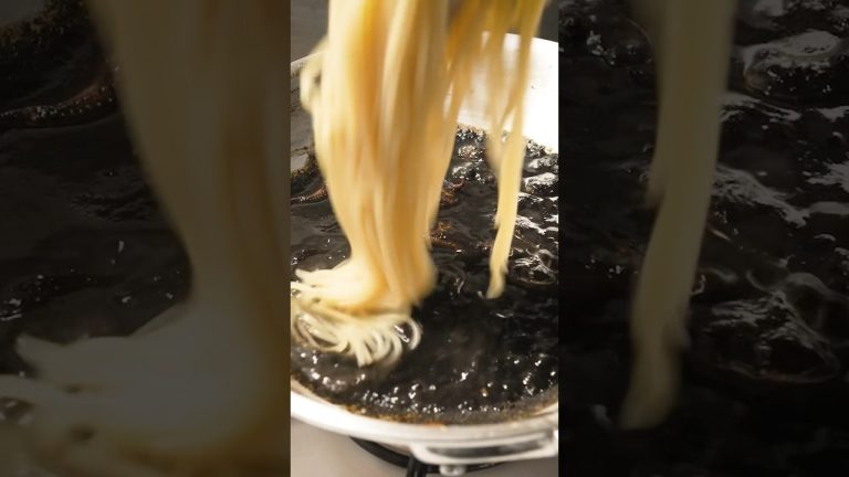 魅力満点!イカスミパスタ #shorts #pasta