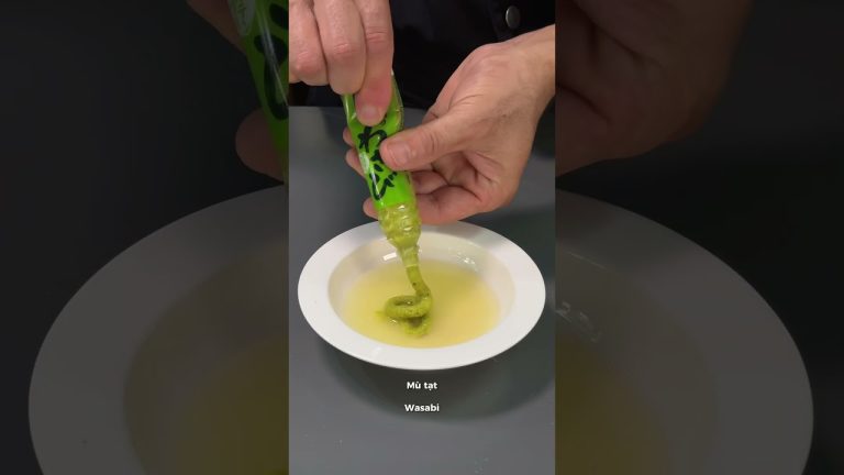 Rare beef in lemon juice salad