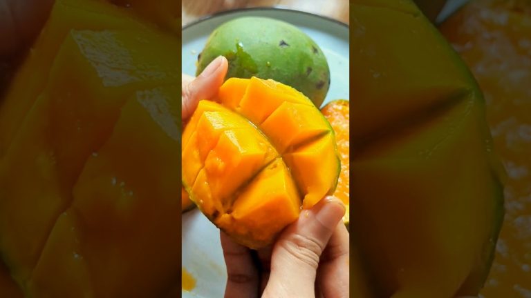 Mango Milkshake🥭🤩Mango shake, Mango smoothie#viral#trending#shorts#mangoshake#summerdrink#mango