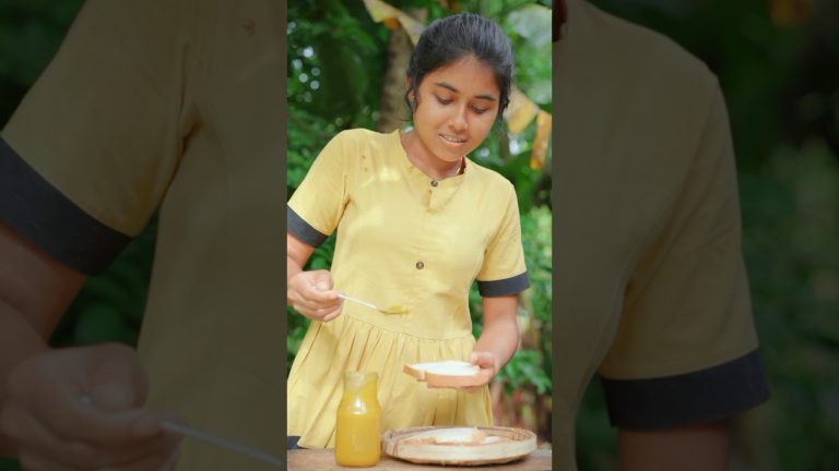 Homemade Raw Mango Jam with Bread in Just One Minute 🥭 | අඹ ජැම් එක්ක පාන් කමුද! #shorts