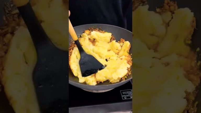 Monsoon special Bread Pakoda Mumbai Street food #asmr #asmrfood #asmrcooking #shorts