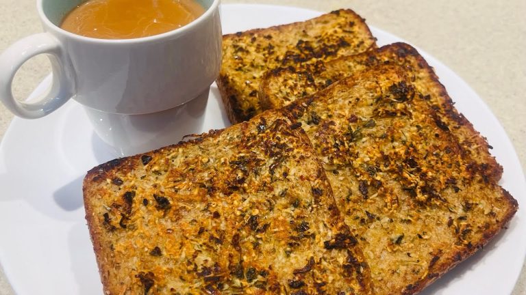 GARLIC BREAD, GARLIC BREAD ON TAWA, EASY PAN FRIED GARLIC BREAD RECIPE! #shorts l Sujata’s Kitchen l