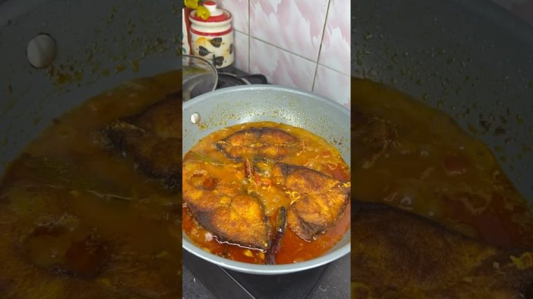 Bengali style Catla Mach Diye Kalia || Bengali Fish recipe ||kolkata #food #shorts #trending