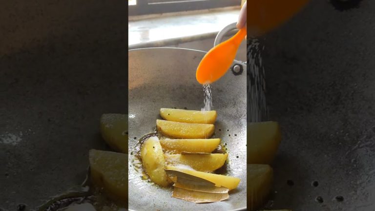 Rui Macher Patla Jhol 🐟 Rohu Fish Curry | Bengali Fish Recipe #shorts #ytshorts #rohufish #ruimach