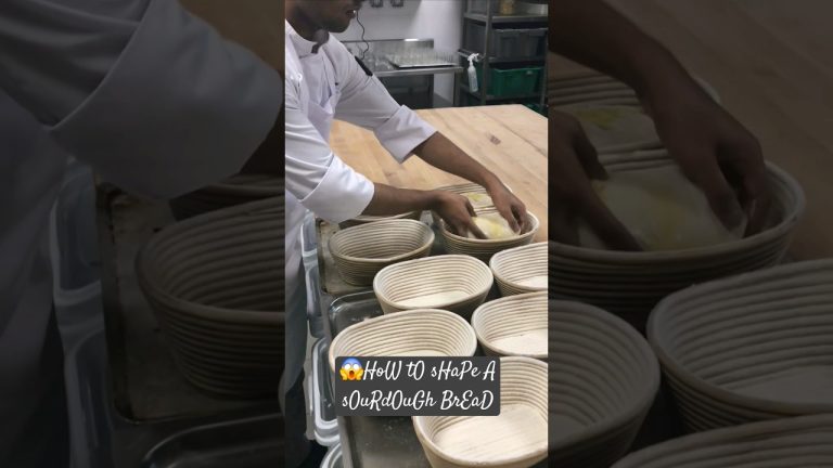 😱HoW tO sHaPe A sOuRdOuGh BrEaD #shortsfeed #trending #food #viral #viralvideo #shorts #shortvideo