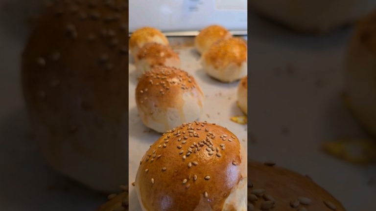 Sourdough Burger Buns 🍔🍔 #sourdough #bread #sourdoughbread #levain #artisanbread #baking #burger