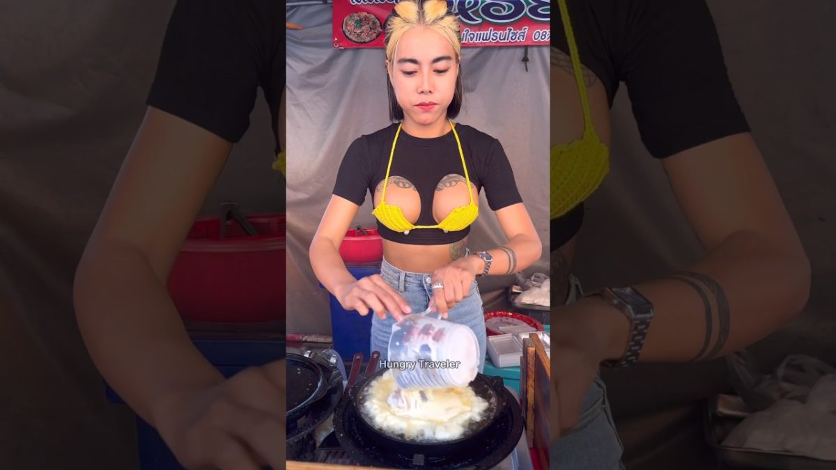 She Serve Delicious Fried Seafood – Thai Street Food