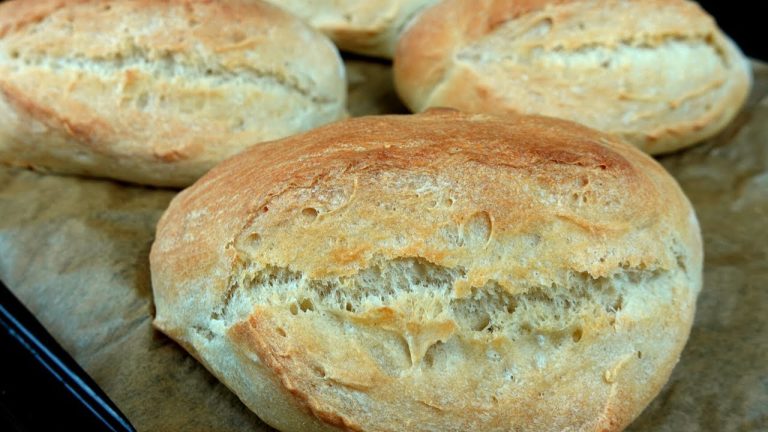 Kuleq Buke Me Kore receta | Crusty Bread Rolls recipe (in Albanian with English subtitles)