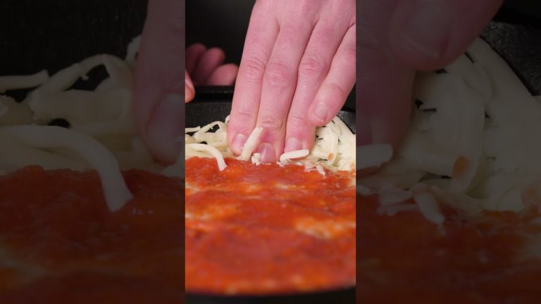 How to Make The Cheesiest Pizza #Shorts