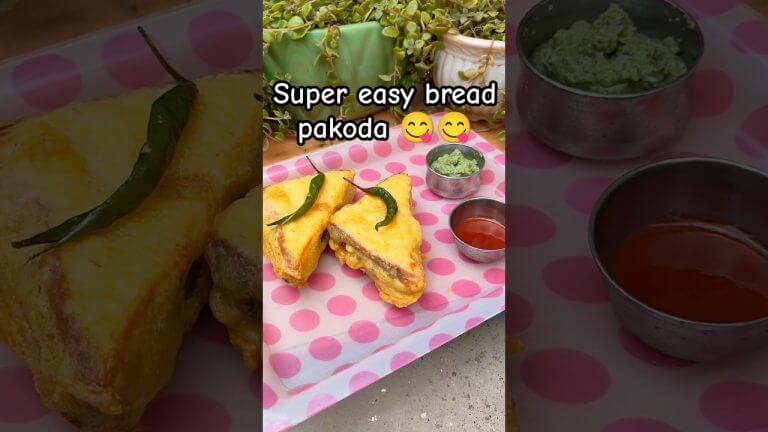 Bread Pakoda Mansmita recipe #shorts #crunchytreats #asmr #food #cooking #streetfood #breadpakoda