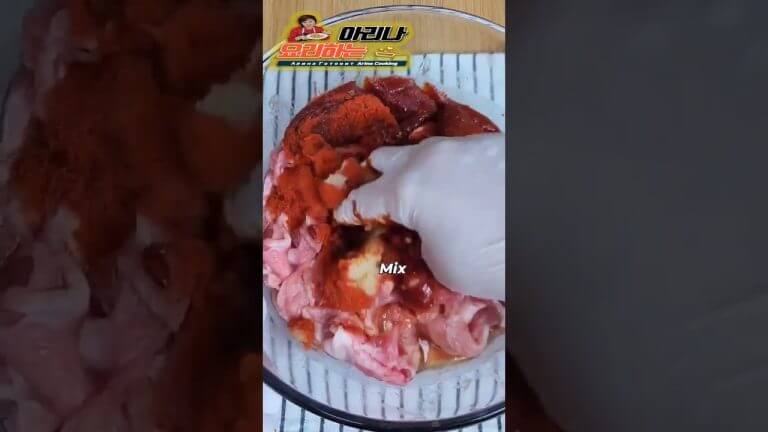 [No.329] “고추장 불고기”ㅣ”Свинина на воде “ㅣ”K-Food red pepper paste Bulgogi  #shorts