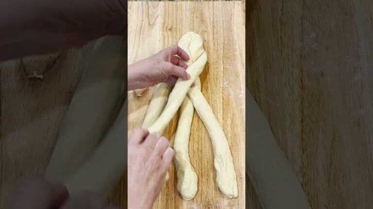 How To Make The Easiest No Knead Challah Bread 🥖 🥖🥨🍞#bread #food #recipeoftheday #shorts