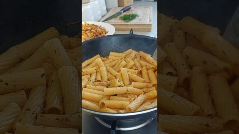 One pot Chicken Pasta😋 #shorts