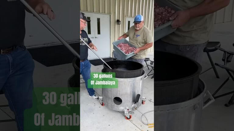 BIG 30 Gallon Pot of Jambalaya #jambalaya #fyp #shorts #short #delicious #goodvibes