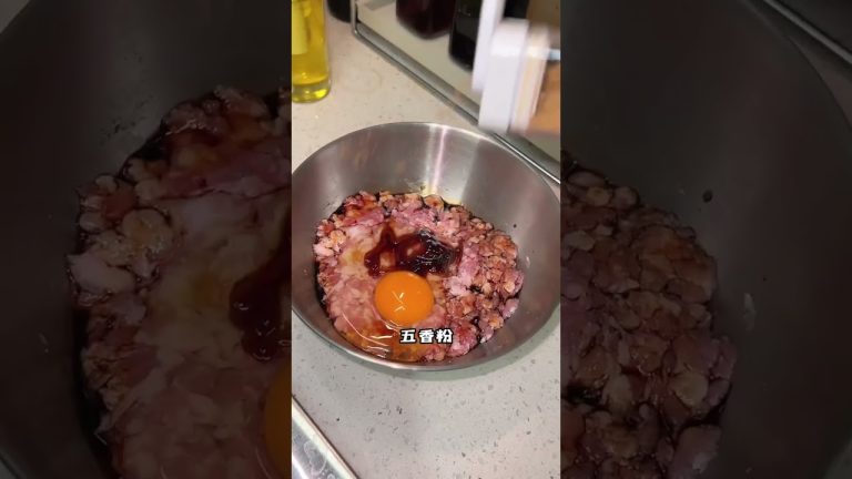 超好吃的鮮蝦鍋貼，餃子皮金黃酥脆，每一口都太滿足~#shorts#鮮蝦鍋貼#美食