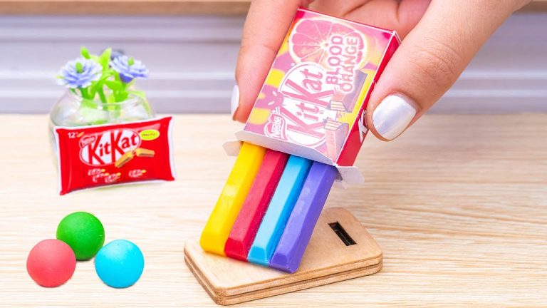 Amazing KitKat Cake Dessert🌈Miniature Rainbow Chocolate Cake Recipes🌈Rainbow KitKat Cake Decorating
