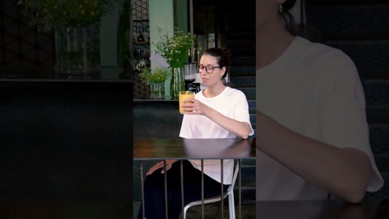 Quick & Easy Pineapple Smoothie Recipe! #recipe