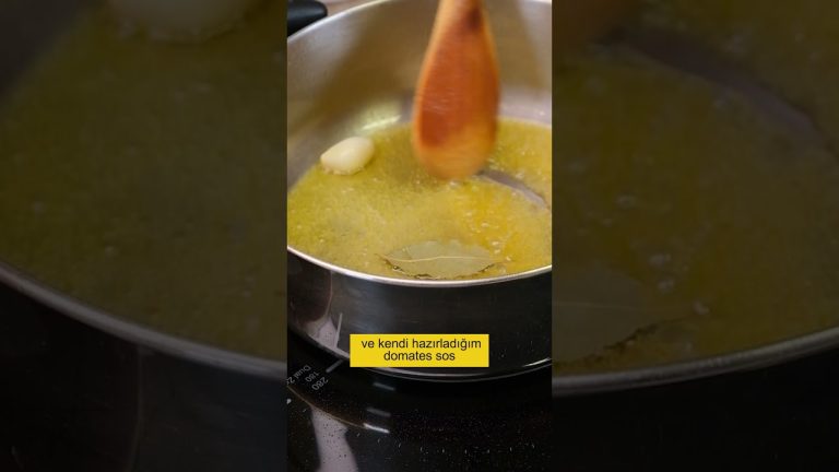 Yepyeni bir konsept makarnada bronz kalıp!   #keşfet #pratiktarifler #mutfaktüyoları #makarnatarifi