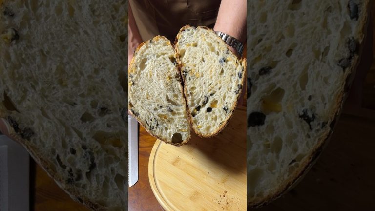 Olives, Oregano and Cheddar cheese 🧀 sourdough bread 🍞! #foodie #bread