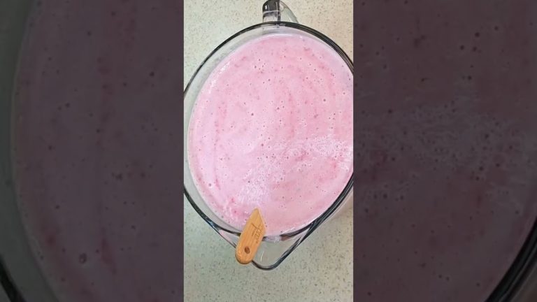 Licuado de fresas🍓🍓#shorts #short #shortvideo #shortsfeed #fyp #food #batido