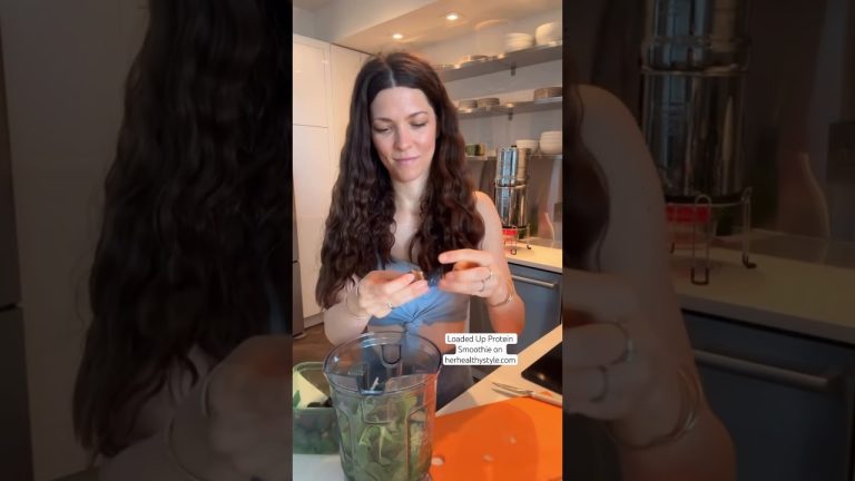 💚Loaded Plant-Protein Smoothie #shorts #healthylifestyle #healthyrecipes #juicewrld recipe #short