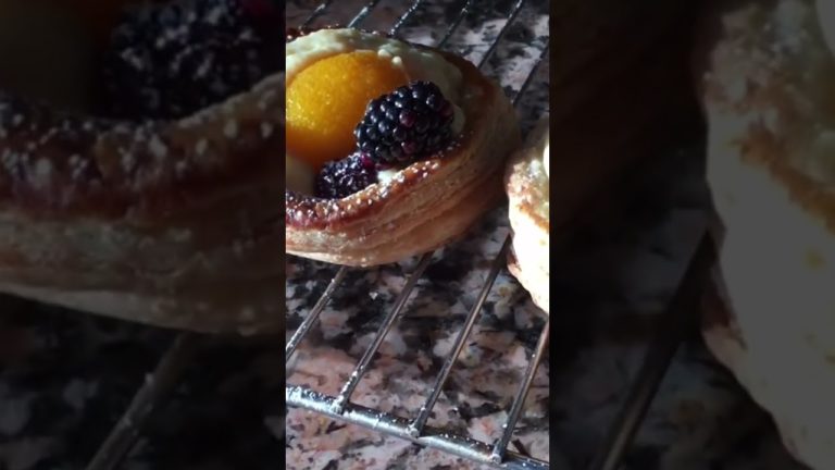 Puff pastry Tsrts Dessert. #dessert #recipe #food #foodie