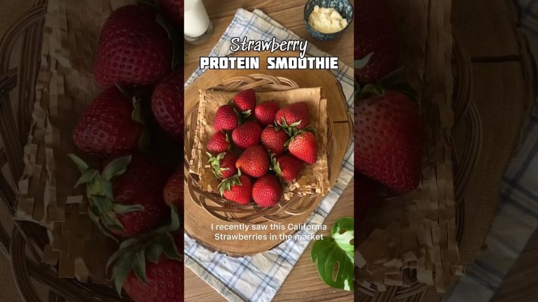 Strawberry Smoothie with California Strawberry !