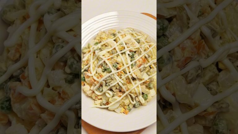Cалат Оливье (Russian Salad) 🥗🥗🥗#salad #recipe #delicious  #cooking#potato  #egg#stopmotion #shorts