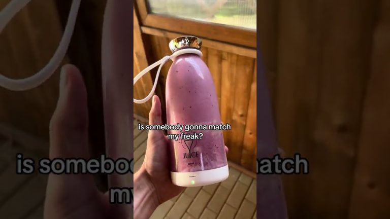 do you love smoothies?😍 how about being able to mix them anywhere you want?😳