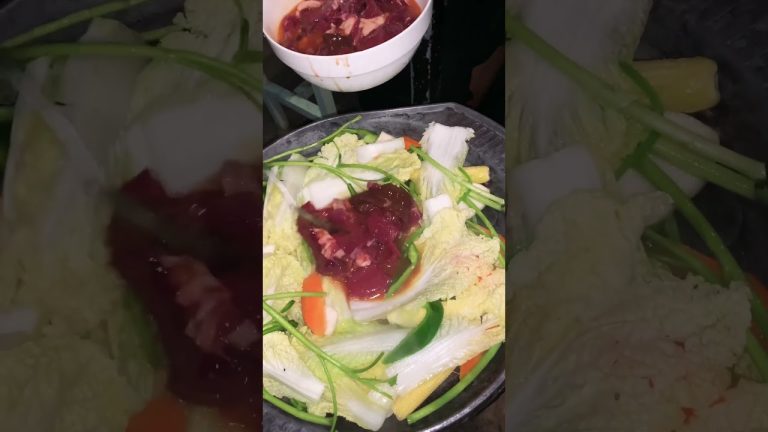 Yummy 😋 #sushi #food #seafood #sushilove #fish #fishcutting #seafoodrecipes #bbq #sushilife