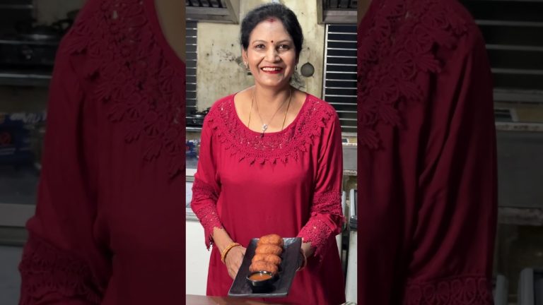 Crispy on the outside, soft on the inside, our delicious bread chop is a must-try!