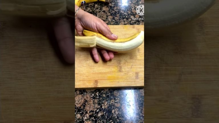 Healthy banana oats smoothie 🙅‍♀️ Sugar #shorts #bananaoatssmoothie #bhartidhanjani #food #healthy