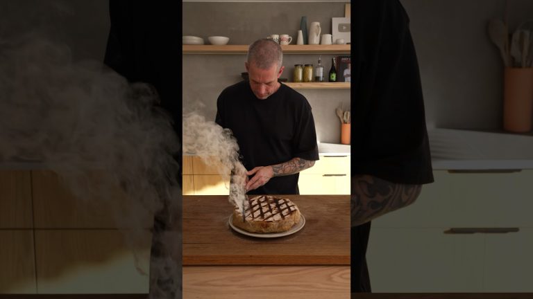 Pastilla (Moroccan Chicken Pie) 🥧