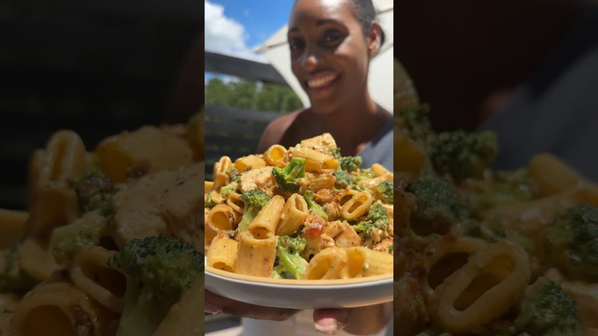 Chicken and Broccoli Rigatoni Alfredo Pasta #griddlerecipes #pasta