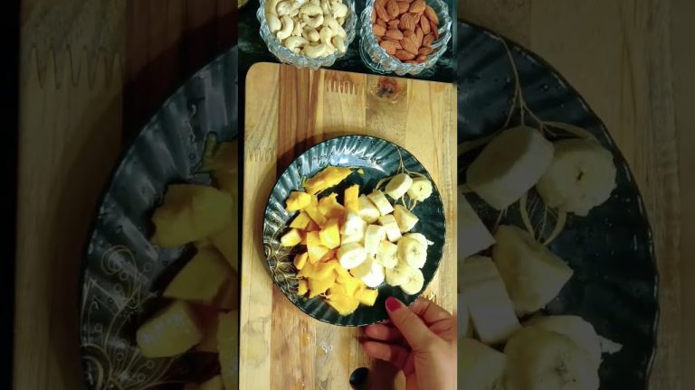 banana Mango shake 🤝#food #viral #shorts #reels #viralpage #milkshake #protein#smoothie #foodie #ree