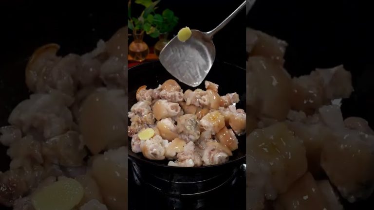 香辣猪蹄，软糯入味的美味享受！尝试一下吧！#美食教程 #香辣猪蹄 #好吃不腻  #美食教程