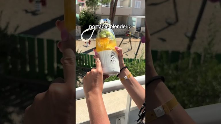 smoothies are my fav snack😍 get this blender in the bio!