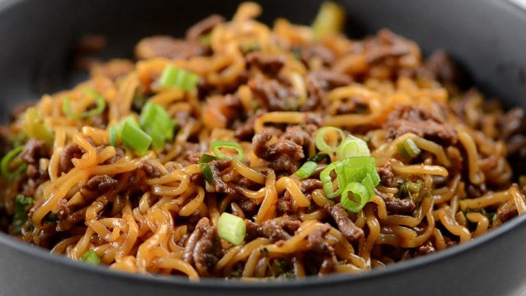 Ground Beef Ramen Stir Fry