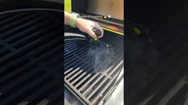 The BEST way to clean your grill grates! #cleaning