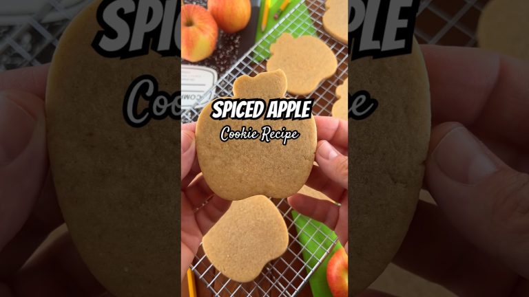 Spiced Apple Cutout Cookie Recipe | cookie decorating